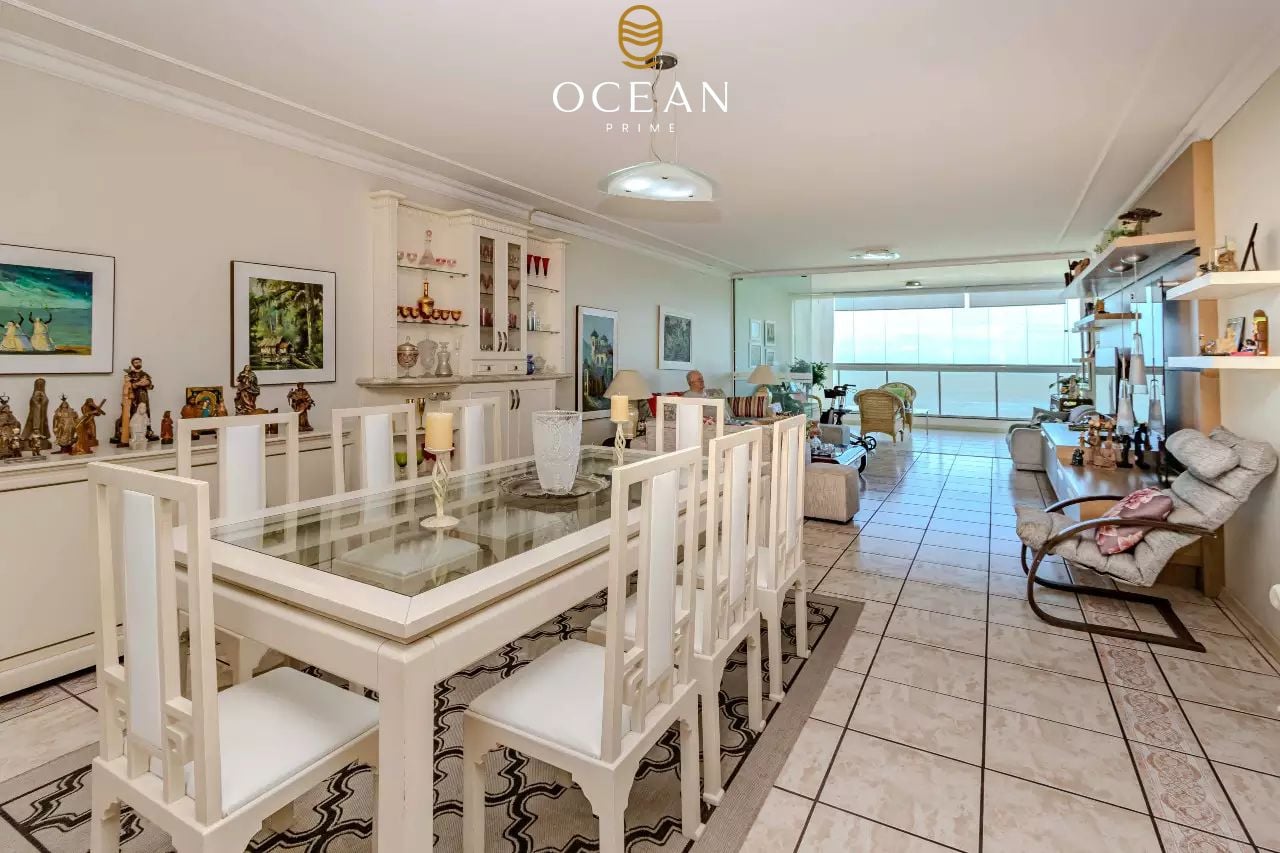 Apartamento à venda no Frente Mar:
