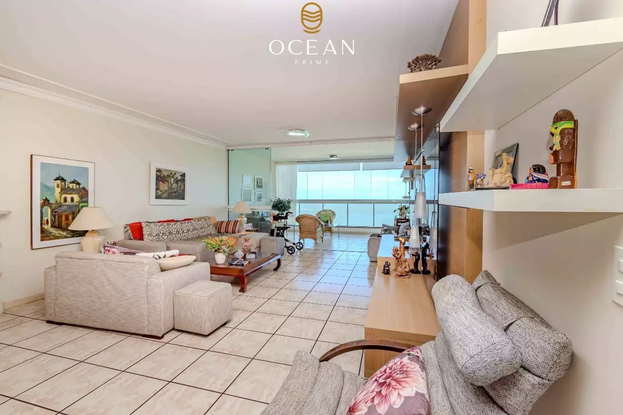 Apartamento à venda no Frente Mar: